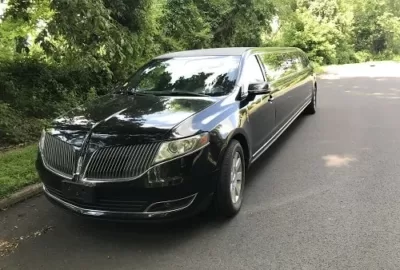 Lincoln_mkt_stretch_Limo